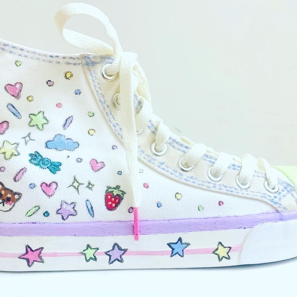 CUSTOM HAND-PAINTED SNEAKERS - Picture 6 of 11